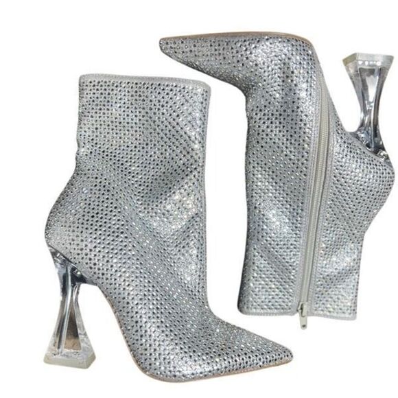 Steve Madden Vivy NWT Glamorous Silver Heeled Boots with Rhinestones and Stilett - Picture 3 of 6